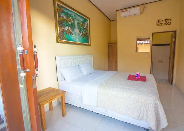 Guest house Bali Surf House 1 2*